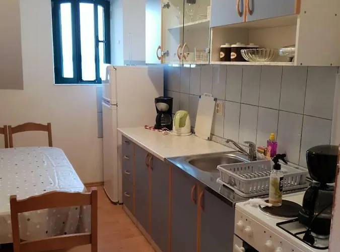 Apartment Vera By The Sea *