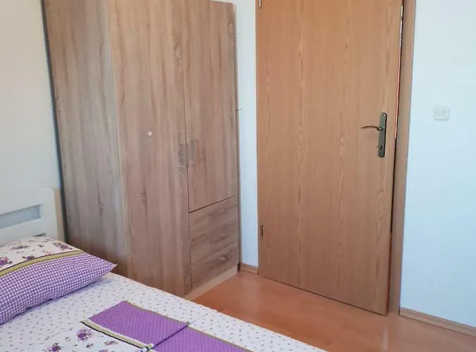 Apartment Vera By The Sea *